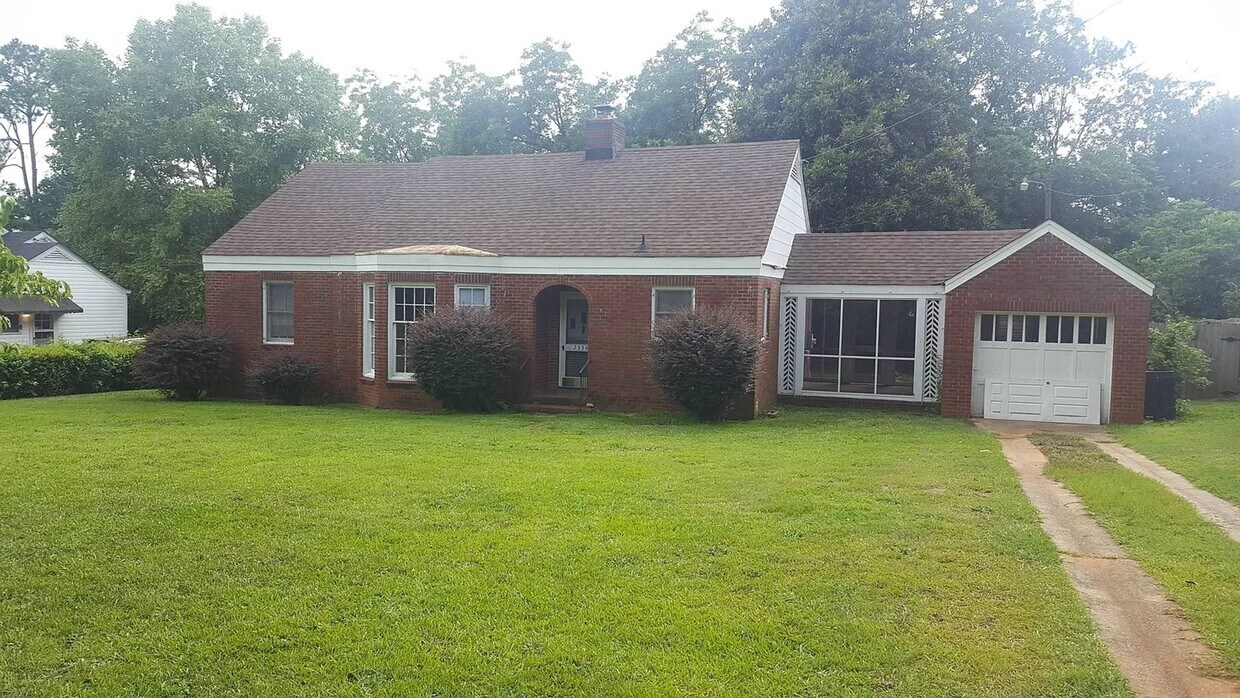 Primary Photo - 2334 Redwood Drive