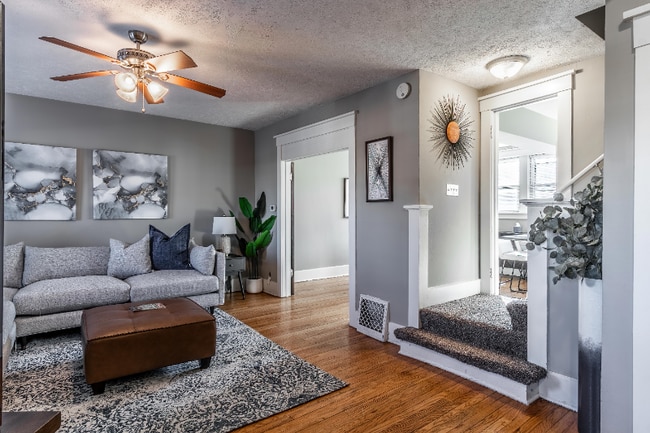 Photo - 3913 Farnam St Apartment