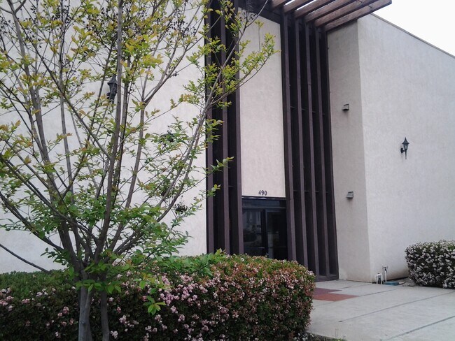 Building frontage - 490 4th Ave