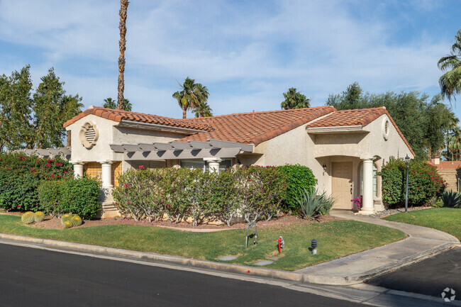 Building Photo - 2701 E Mesquite Ave