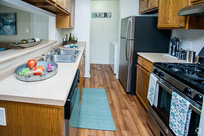The Cedars At Greenbrier Apartments Chesapeake Va Apartments Com