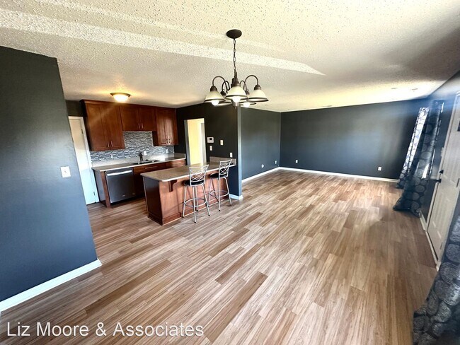 Foto del edificio - 3 br, 2 bath House - 2420 Palmetto Street