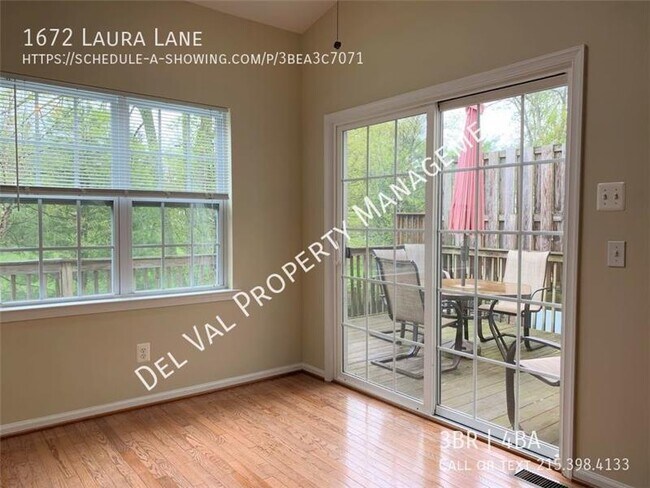 Building Photo - 1672 Laura Ln