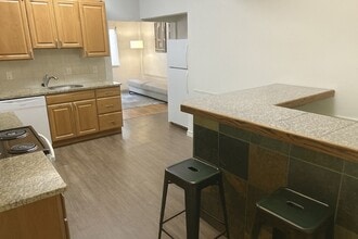 Building Photo - 1105 11th St