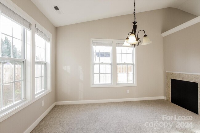 Foto del edificio - 11647 Tucker Field Road