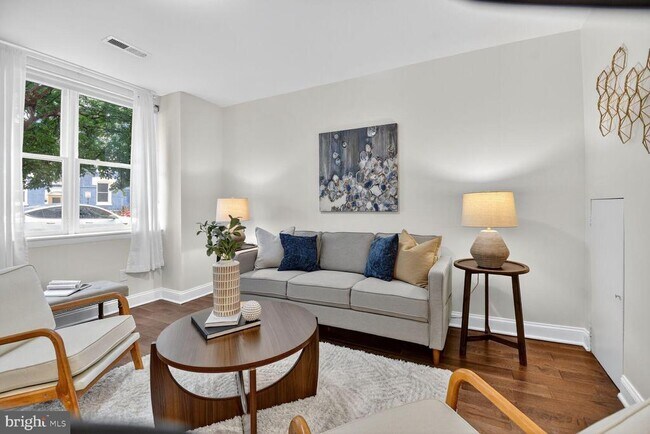 Foto del edificio - 1027 6th St NE