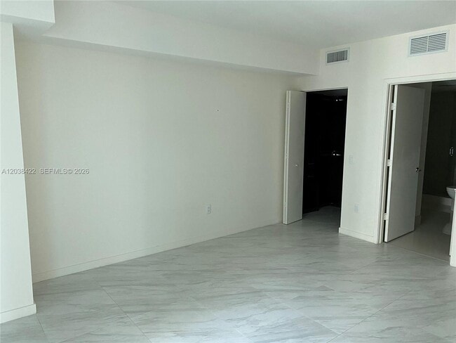 Building Photo - 1100 S Miami Ave