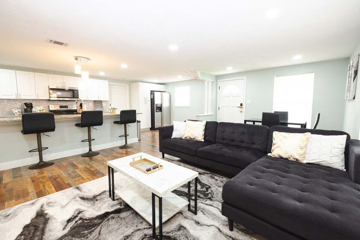 Foto principal - 3101 E 21st Ave