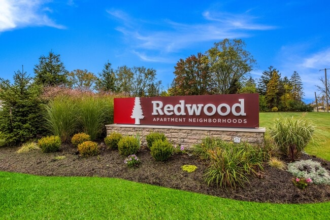 Building Photo - Redwood Macomb
