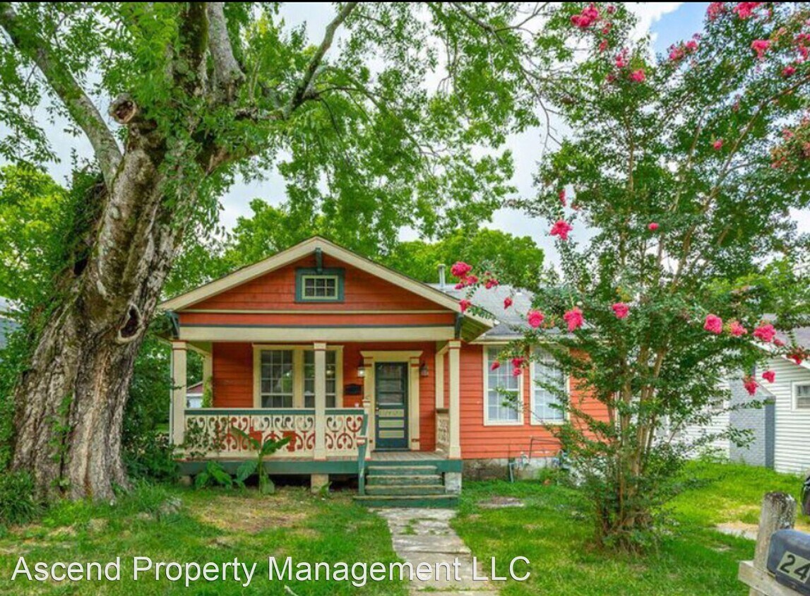 4 br, 2 bath House 2412 E 13th St House for Rent in Chattanooga, TN