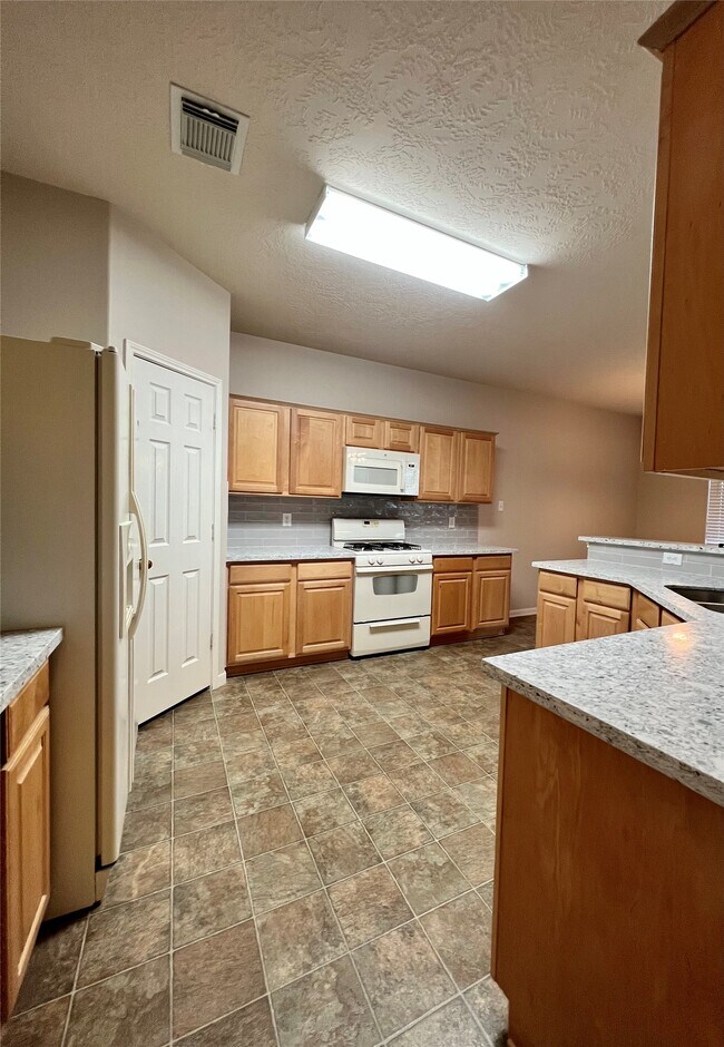 Foto del edificio - 7535 Park Bend Ln