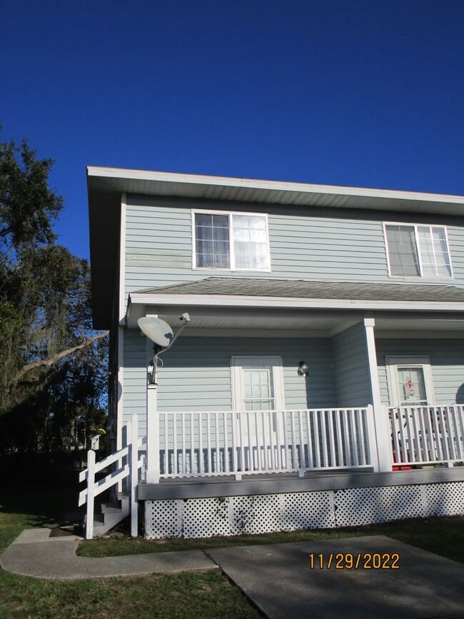 Building Photo - New Smyrna Beach 2BR 1.5BA UPDATED TOWNHOUSE