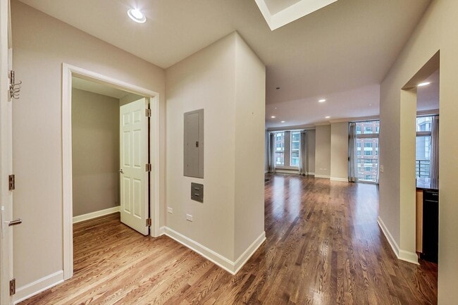 Building Photo - 415 E North Water St