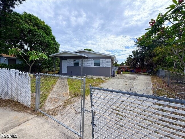 Building Photo - 1759 Aquarius Ct