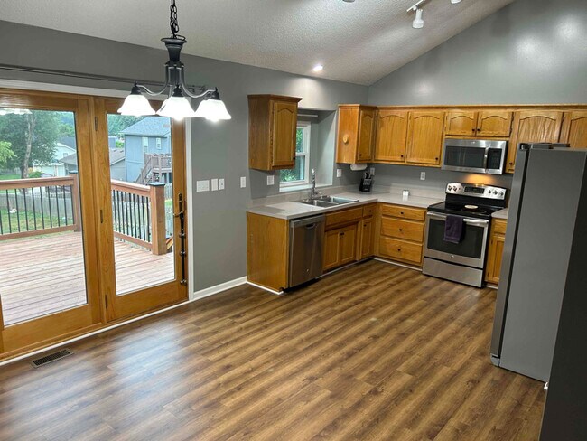 Building Photo - 1883 Quail Ridge Ct