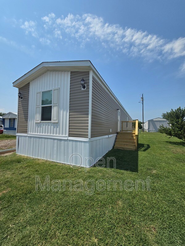 Foto del edificio - 4511 Dirt Rd