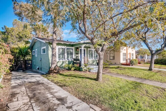 Building Photo - Quaint Remodeled 2 Bedroom Home in South Park