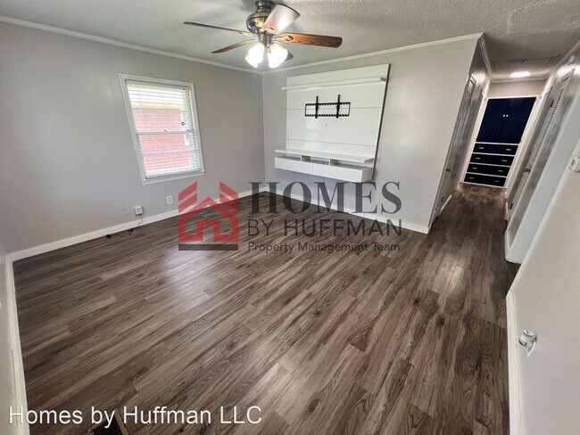 Building Photo - 3 br, 1 bath House - 2031 Cass Avenue