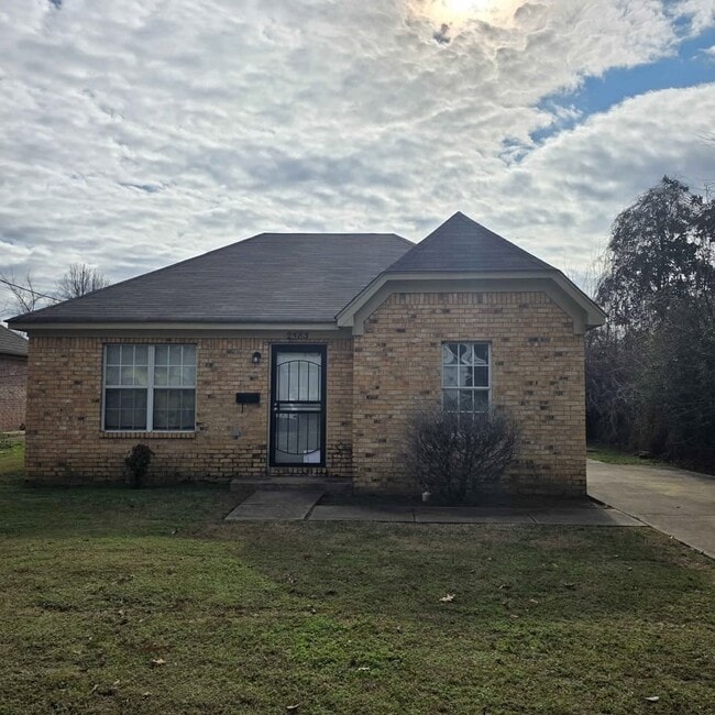 Building Photo - 2583 Faxon Ave