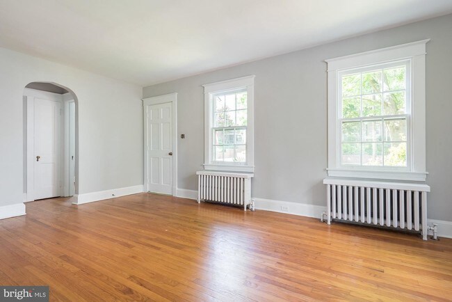 Foto del edificio - 7 Steele Ave