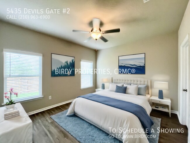 Building Photo - "Spacious 3-Bedroom Duplex with 2 Full Bat...