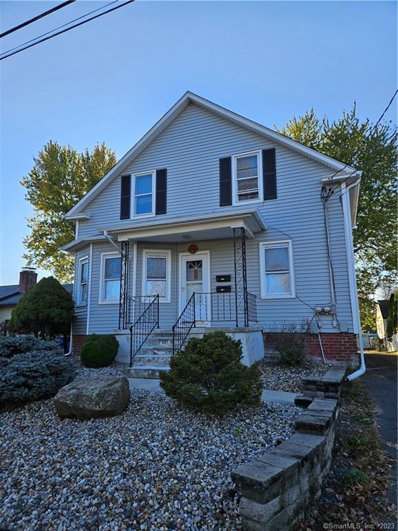 105 Ashland Ave, Newington, CT 06111 Room for Rent in Newington, CT