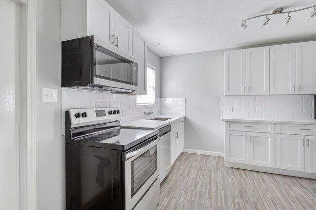Foto del edificio - 107 W Saunders St