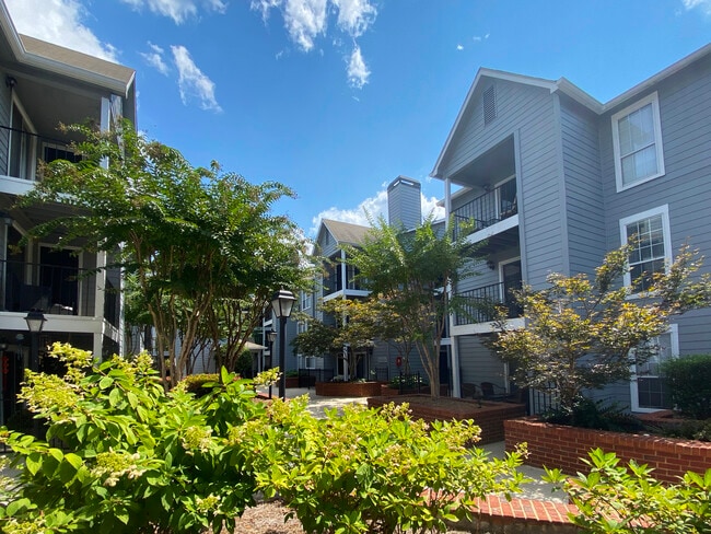 Building Photo - 635 Granville Ct