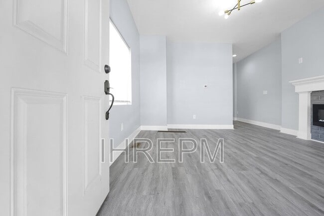 Building Photo - 1157 Atcheson St