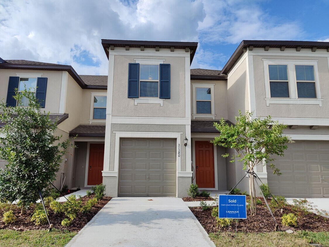 Foto principal - 31580 Blue Passing Loop Wesley Chapel, FL ...