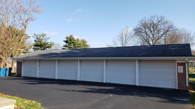 Garage - 4126 New Castle Dr