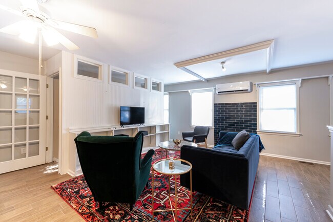 Building Photo - 1316 Bellwood Ave