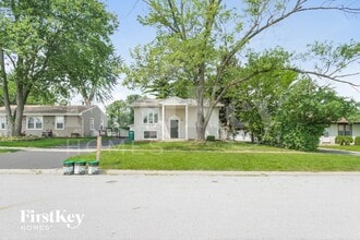 Building Photo - 16818 Hobart Ave