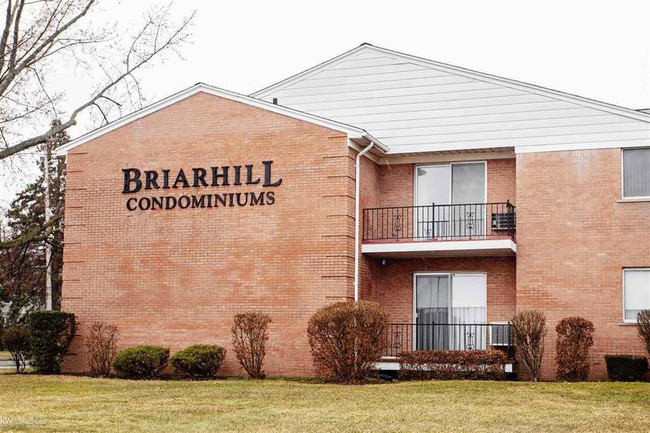 Building Photo - Beaconsfield 32125