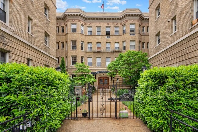 Building Photo - 3220 17th St NW