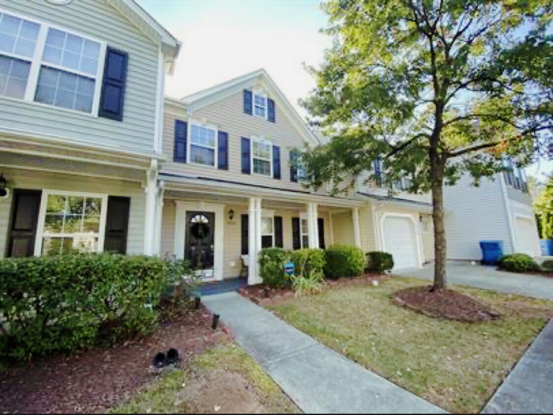 Primary Photo - 5218 Malik Dr