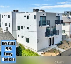 Building Photo - 1213 N Kingsley Dr