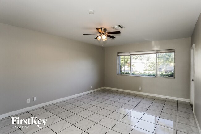 Foto del edificio - 412 SW 4th Terrace