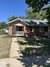 Building Photo - 720 Custer St