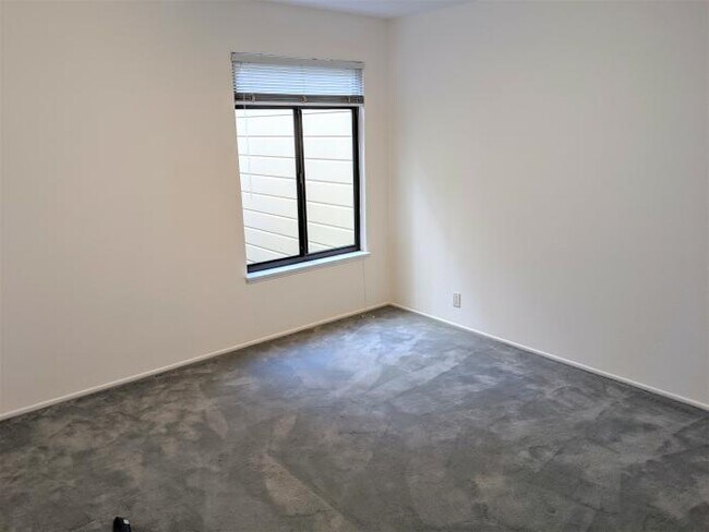 Building Photo - 2 bedroom in San Francisco CA 94121