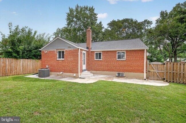 Foto del edificio - 11102 Bucknell Dr