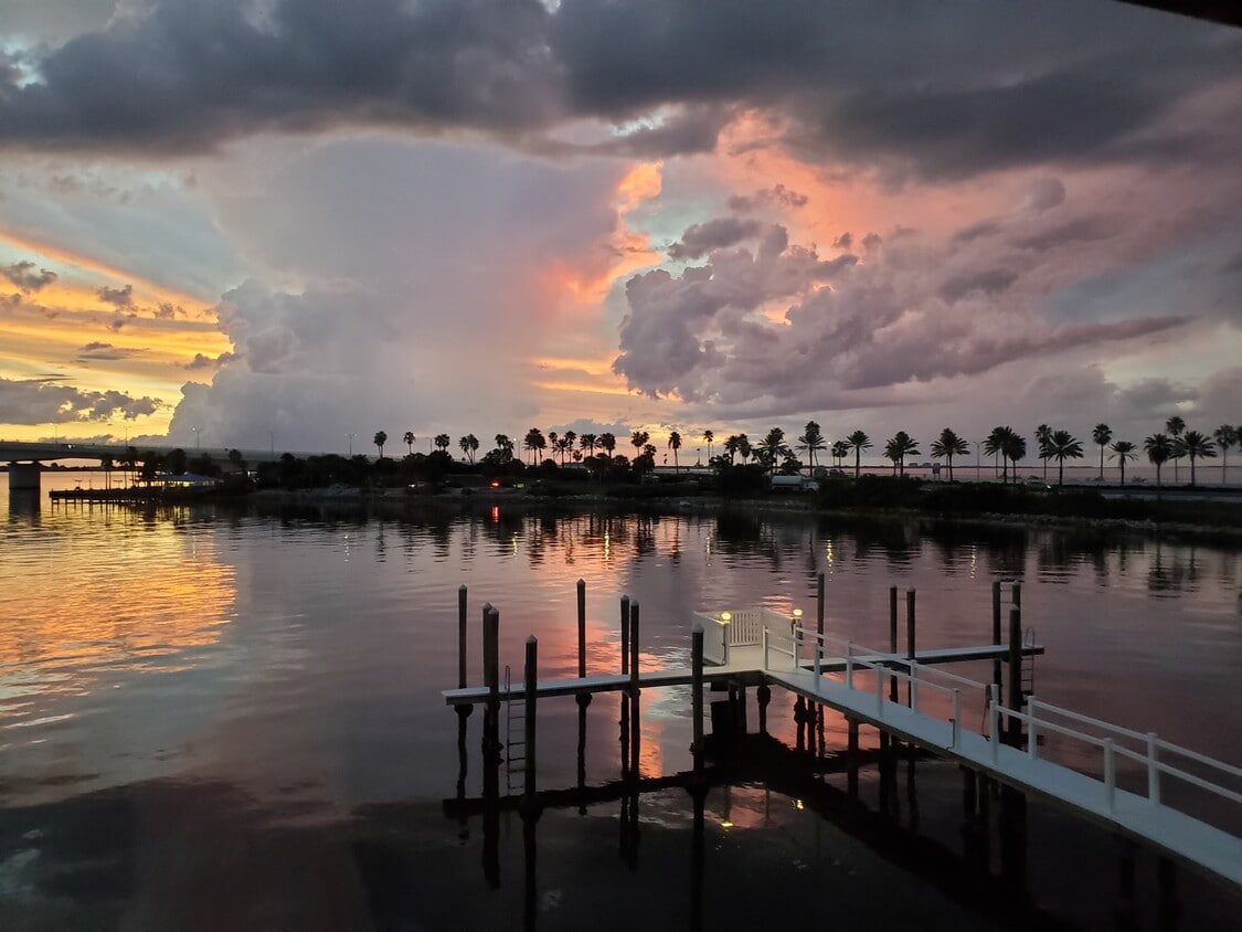 Sunset - 174 Golden Gate Pt (Sarasota, FL)