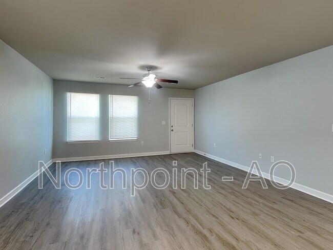 Foto del edificio - 202 SW Rose St