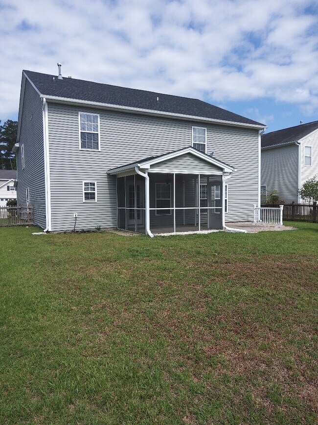 Building Photo - 304 Deep River Rd