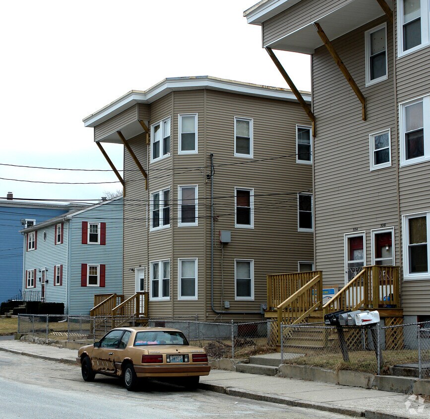 Building Photo - 314-320 4th Ave