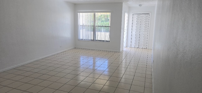 Building Photo - 7012 NW 79th Ave