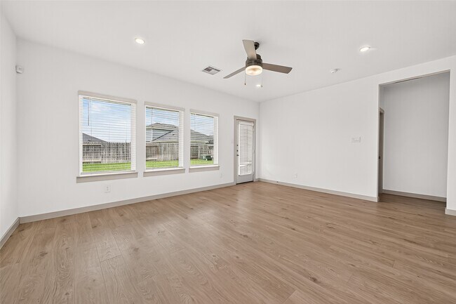 Foto del edificio - 3206 Langley Bnd Ln