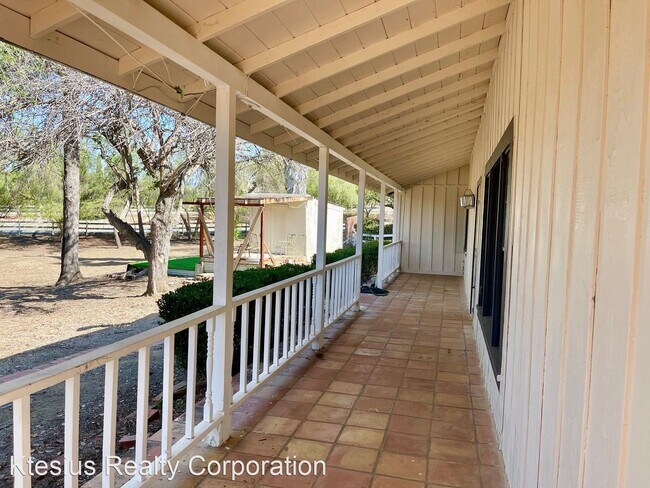 Building Photo - 3 br, 2 bath House - 1367 Green Canyon Road