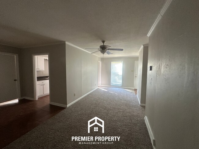 Building Photo - 6438 Llano Ave