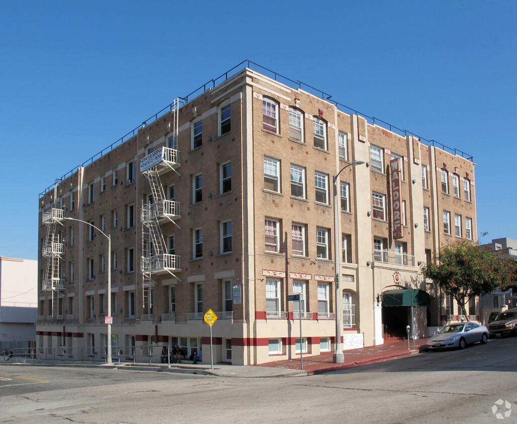 Primary Photo - Waldorf Apartments